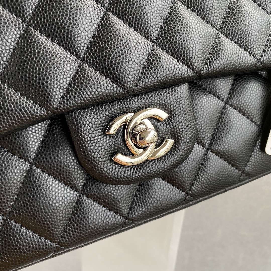 CHANEL Classic Double Flap Quilted Caviar Gold-tone Medium Black