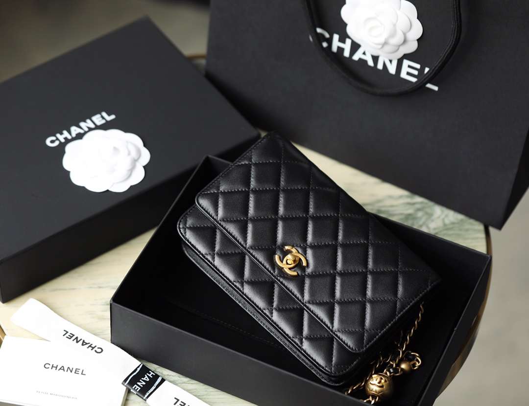 CHANEL Classic Wallet On Chain Lambskin Black