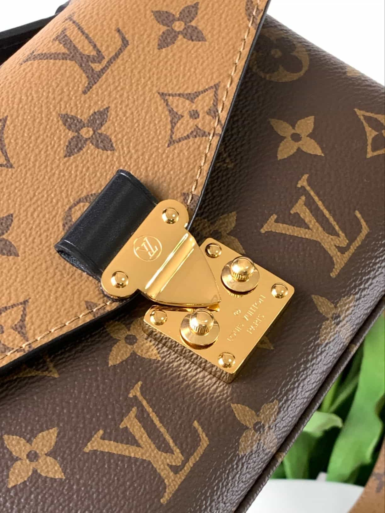 LOUIS VUITTON Women's Pochette Metis Shoulder Bag