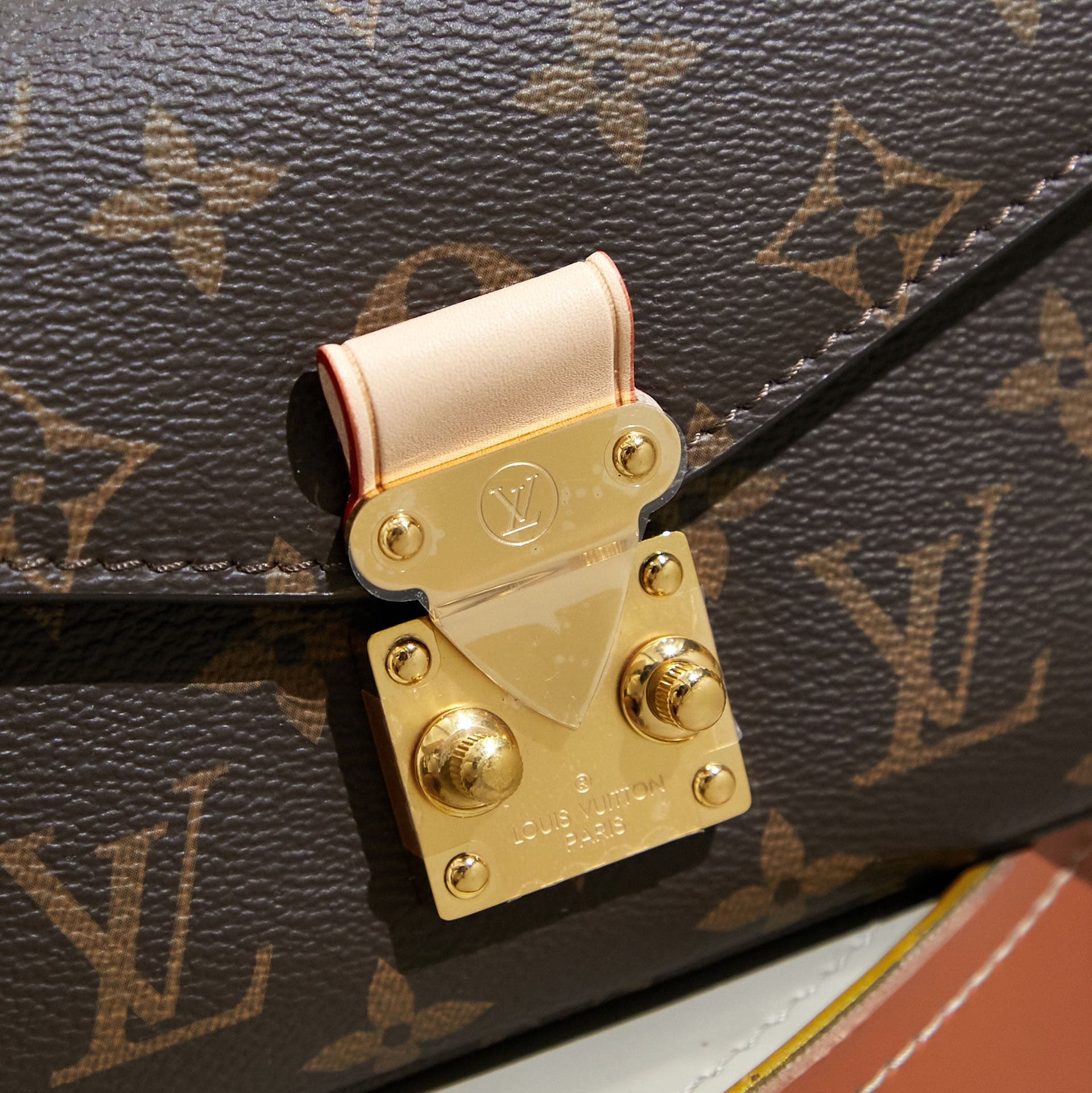 LOUIS VUITTON Women's Pochette Metis Shoulder Bag