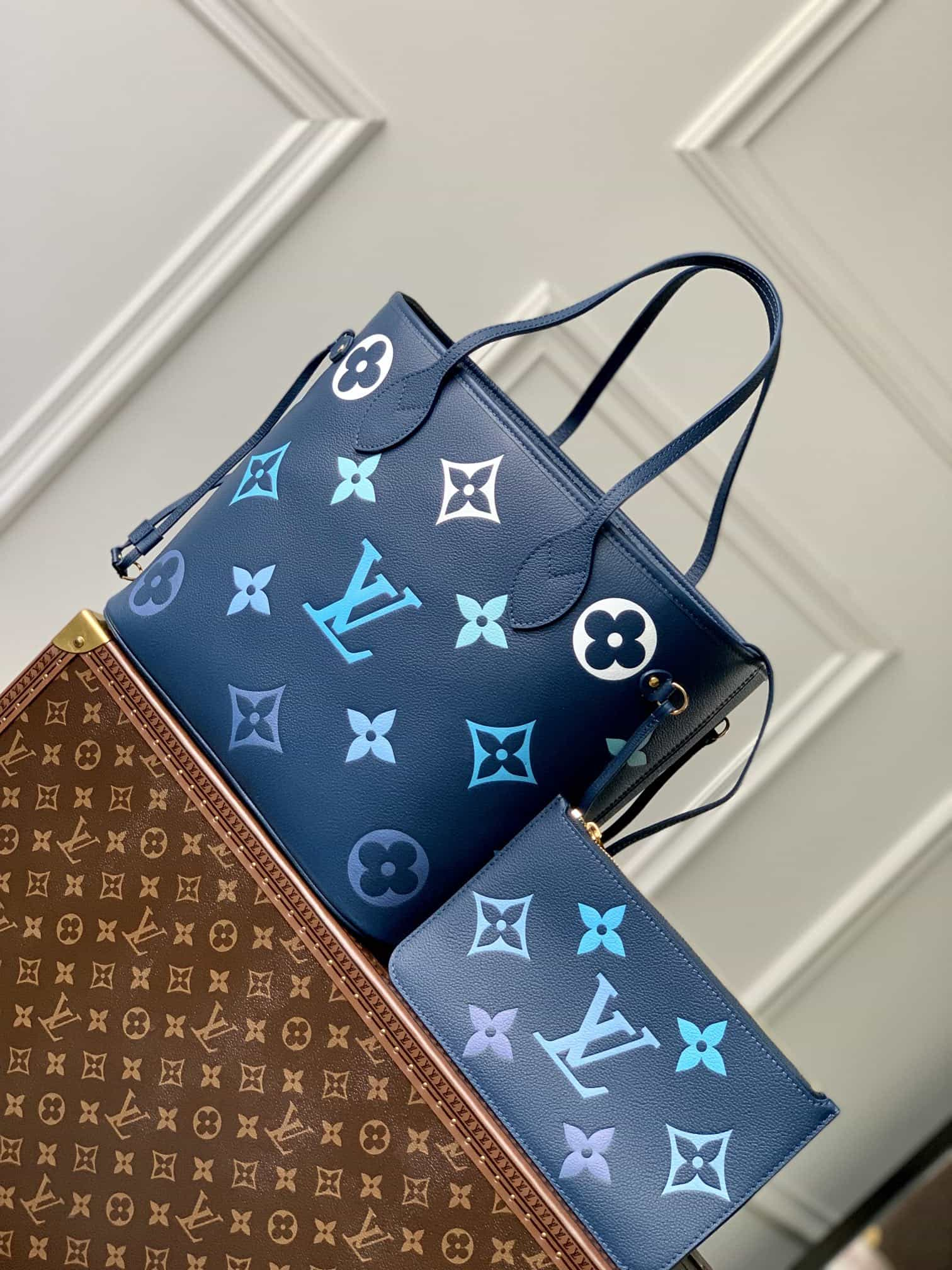 LOUIS VUITTON Neverfull MM Monogram Handbag Tote