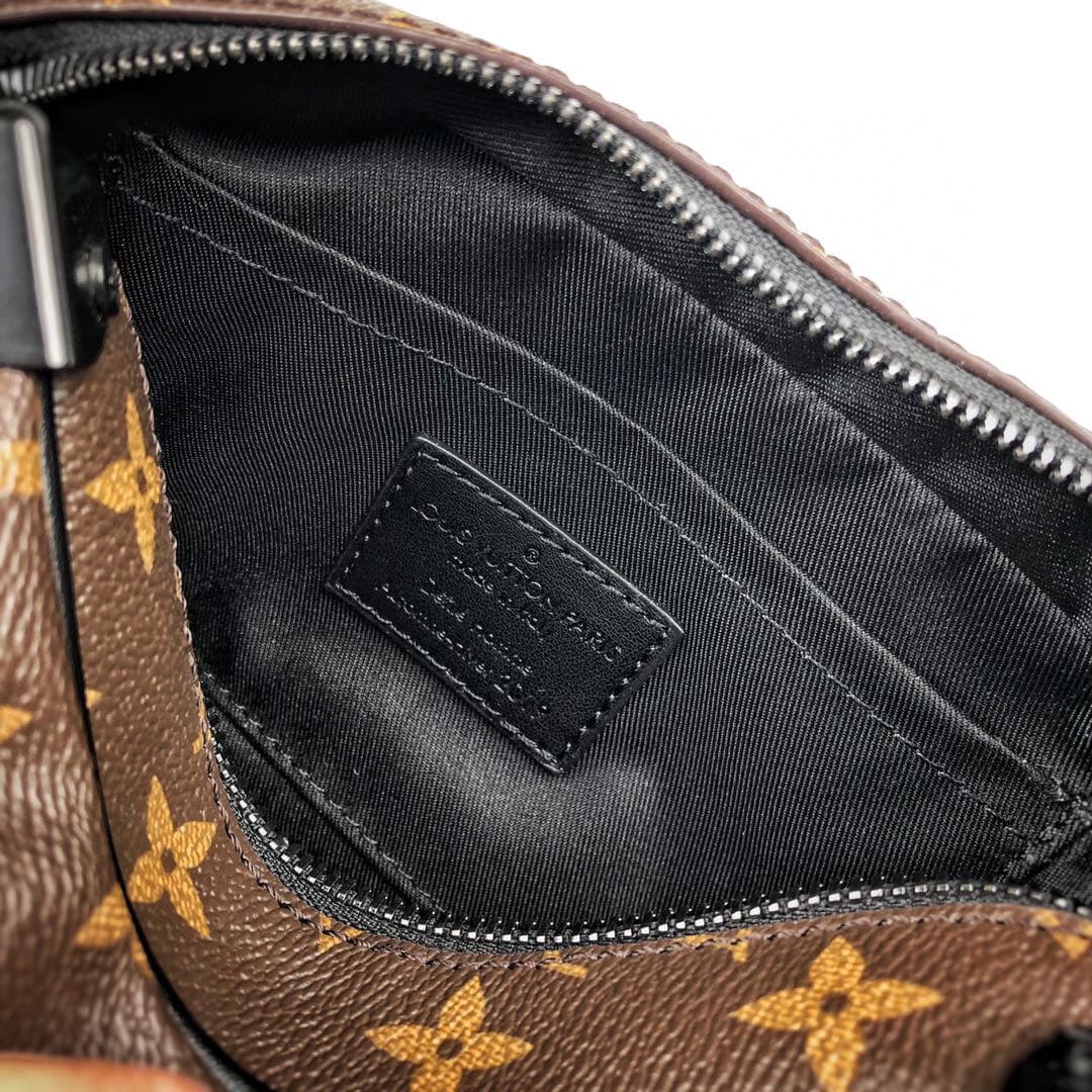 LOUIS VUITTON Men SOFT TRUNK Handbag