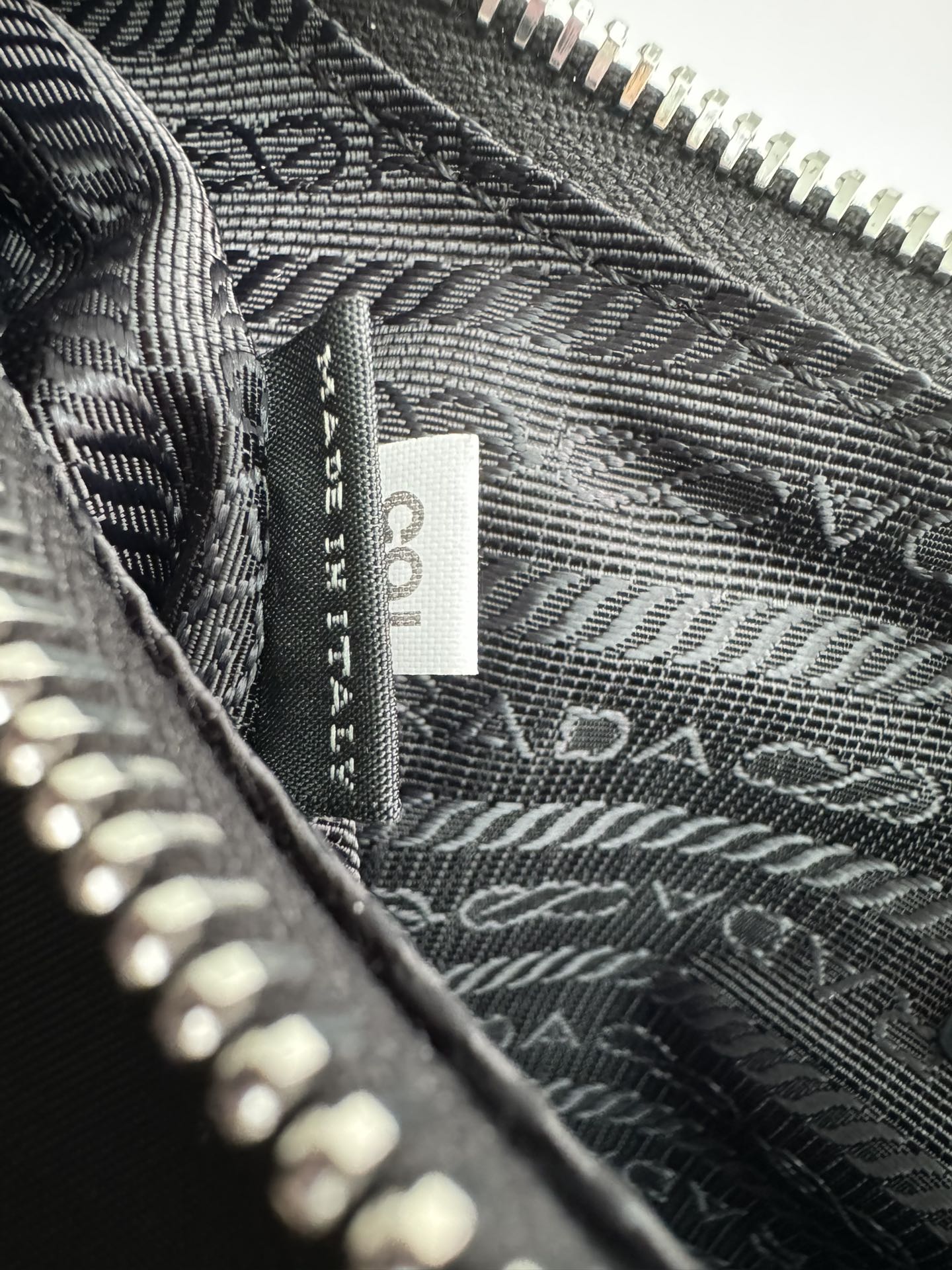 PRADA Re-Edition 2005 Shoulder Bag Nylon Black